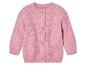 Gilet rose en tricot pour bébé avec boutons.