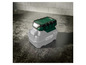 Une batterie Parkside X20V TEAM verte avec une lampe intégrée.