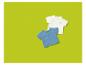 Deux t-shirts bébé : un blanc avec soleil et vagues, un bleu à boutons.