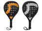 Deux raquettes de padel Crivit, orange et grise.