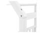Étagère en bois blanc avec barre pour accrocher les serviettes.