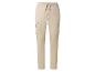 Pantalon cargo beige avec cordon de serrage à la taille.