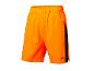 Shorts de sport orange et noirs.
