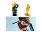 Un hélicoptère de pompiers LEGO avec un pompier et un symbole de flamme.