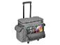 Chariot de couture gris à roulettes, avec fils colorés et outils de couture.