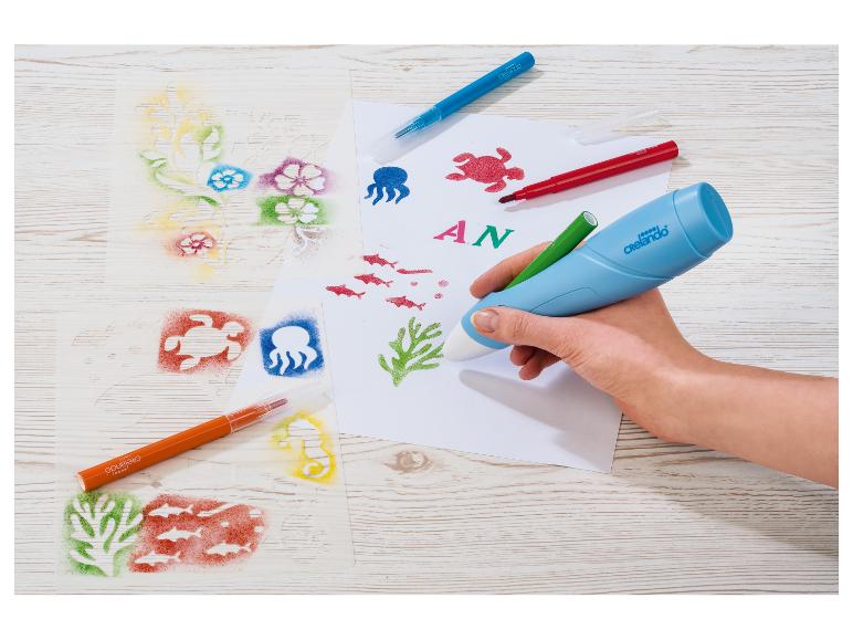 Ensemble de pochoirs et stylos Crelado pour l'art, sur le thème marin et floral.