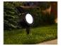 LIVARNO home Projecteur solaire LED de jardin planté dans la pelouse.