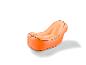 Canapé ou chaise longue gonflable orange sur fond blanc.