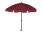 Un parasol rouge foncé avec un cadre en métal gris.