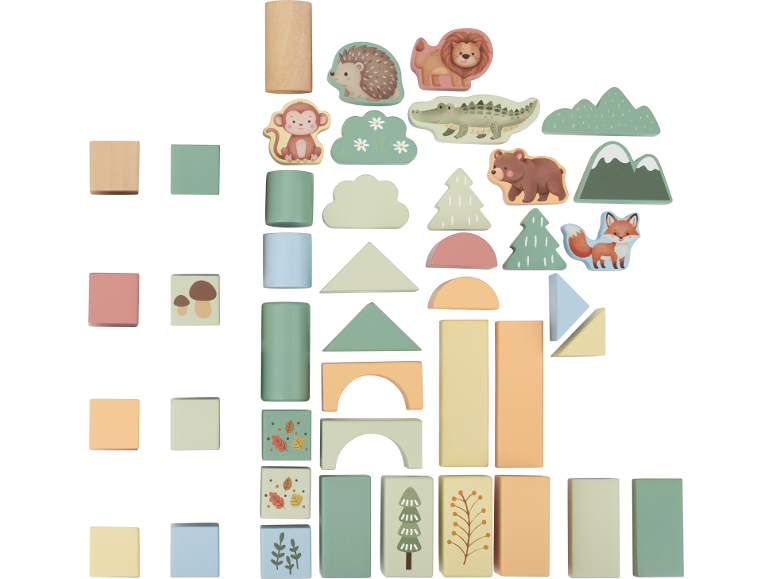Blocs de construction en bois sur le thème de la forêt, incluant animaux et arbres.