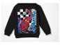 Un sweat-shirt noir avec un imprimé Spiderman.