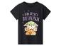 T-shirt noir avec imprimé de personnage de dessin animé vert et texte violet « FROM A GALAXY FAR, FAR AWAY ».
