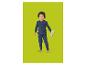 Tout-petit en pyjama bleu marine tenant un ours en peluche vert.