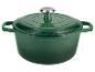 Cocotte en fonte émaillée verte avec couvercle et bouton argenté