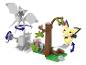 Ensemble de construction LEGO avec des figurines Pokémon : Pikachu et Golbat.
