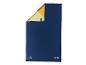 Serviette bleu marine avec un motif géométrique coloré et une boucle de suspension.