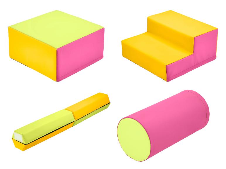 Équipement de jeu souple coloré : cube, marches, poutre d'équilibre et cylindre.