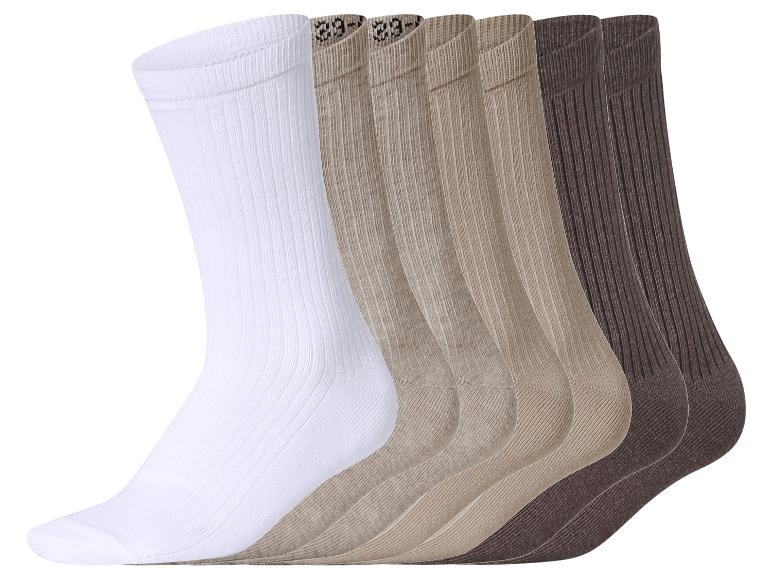 Six chaussettes en coton côtelées blanches, beiges et marron