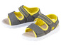 Sandales grises avec des accents jaunes et un soleil.