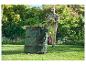 Un sac de jardin pliable Parkside vert sur la pelouse.
