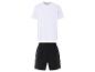 T-shirt blanc et short noir pour homme.