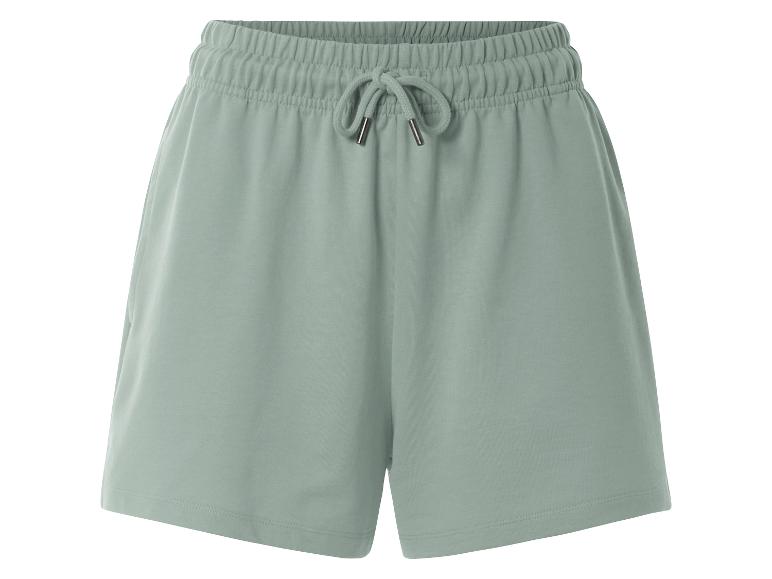 Shorts en molleton vert clair, style décontracté.