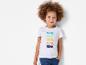 T-shirt enfant blanc avec inscription "SUN" multicolore.