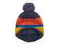 Un bonnet en laine rayé avec un pompon.