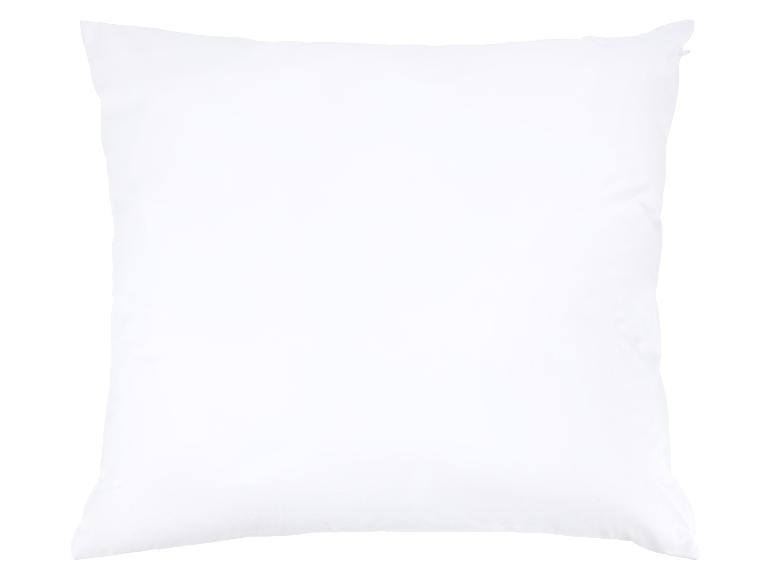 Un oreiller carré blanc, isolé sur fond blanc.