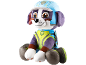 Chien en peluche avec casquette bleue et gilet jaune