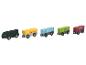 Train en bois avec locomotive, wagon-citerne et wagons de marchandises.
