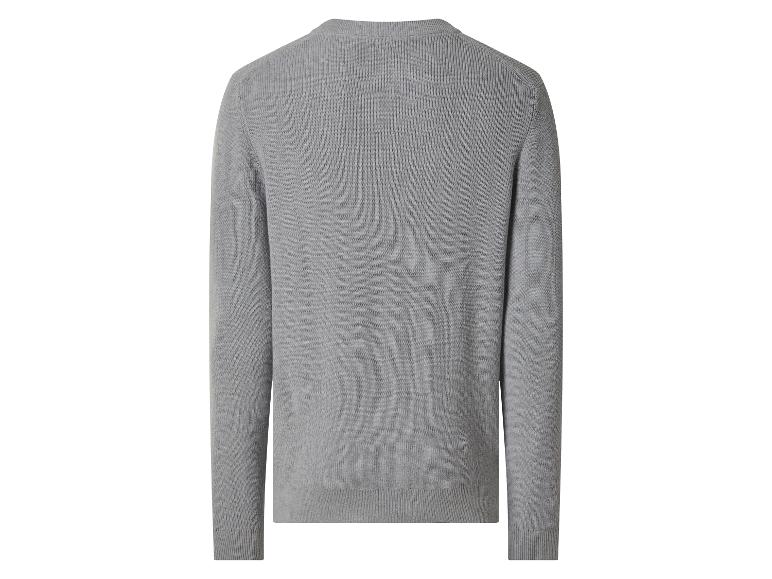 Pull en tricot gris pour homme, vue de dos.