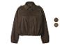Veste marron aspect daim avec épaulettes et deux échantillons de couleur