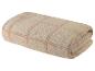 Serviette de bain beige à carreaux rose pâle.