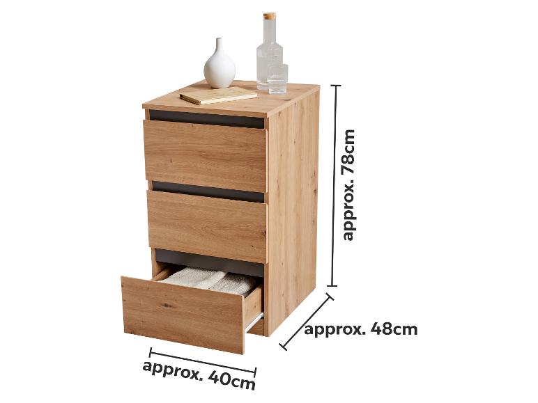 Commode en bois à trois tiroirs, un ouvert, et dimensions approximatives de 78x48x40cm.