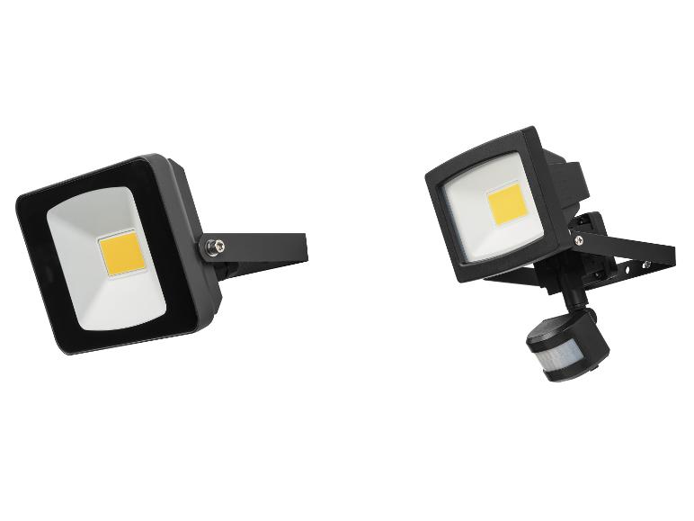 Deux projecteurs LED, l'un avec détecteur de mouvement, sur fond blanc.