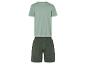 Ensemble pyjama : t-shirt vert clair et short vert foncé.
