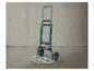 Un chariot à main Parkside vert avec une plateforme en aluminium.