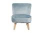 Chaise rembourrée en velours bleu clair avec pieds en bois clair