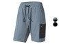 Short de sport bleu avec des détails noirs et une poche.
