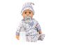 Poupée bébé en grenouillère et bonnet à motifs avec une tétine et un biberon.