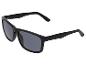 Lunettes de soleil noires avec des verres foncés sur fond blanc.