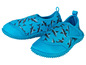 Chaussures d'eau bleues avec un motif de requins