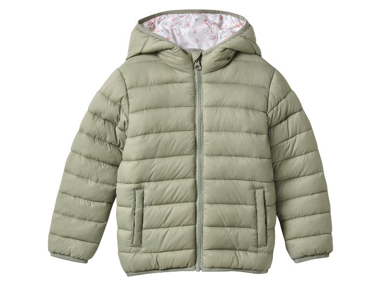 Veste matelassée verte pour enfant avec capuche.