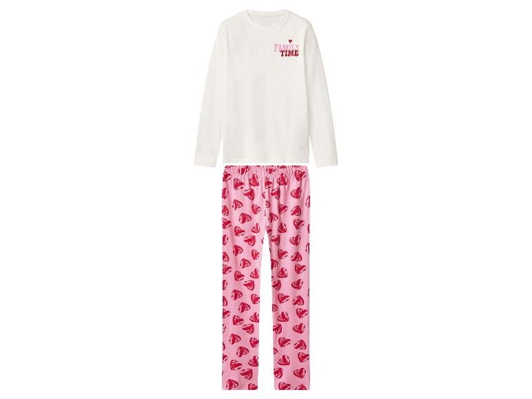 Pyjama blanc à manches longues avec texte 'FAMILY TIME' et pantalon de pyjama rose à cœurs