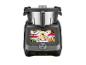 Un robot de cuisine multifonction Monsieur Cuisine Smart avec écran tactile.