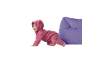 Bébé en grenouillère rose à capuche rampant à côté d'un pouf violet.