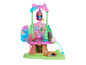 Un ensemble de jeu de maison dans les arbres avec une figurine de True and the Rainbow Kingdom.