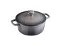 Une cocotte en fonte grise avec couvercle de MasterPro.