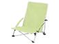 Chaise pliante verte pastel légère avec structure blanche.